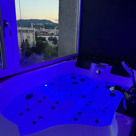 Panoramic - Jacuzzi & Tampa View