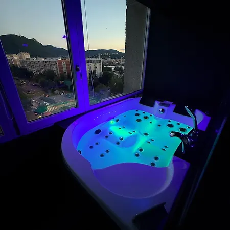 Panoramic - Jacuzzi & Tampa View アパート