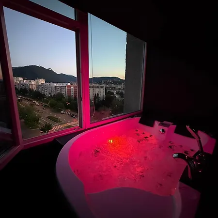 Panoramic - Jacuzzi & Tampa View