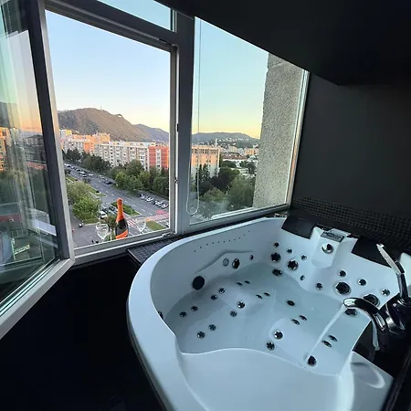 Panoramic - Jacuzzi & Tampa View ブラショフ