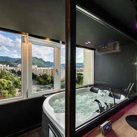 Panoramic - Jacuzzi & Tampa View * 布拉索夫